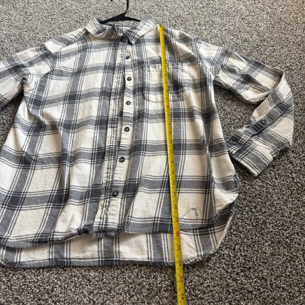 SO Plaid Flannel Shirt Size M Button Down Long Sleeve Casual White Gray - Picture 3 of 6